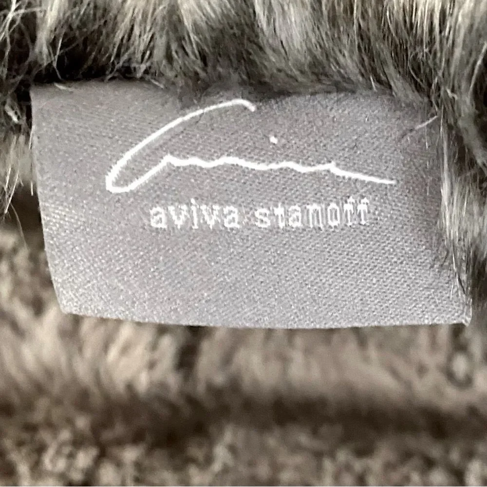 NWOT NEW Aviva Stanoff Grey Faux Fur Luxury Down Pillow 20